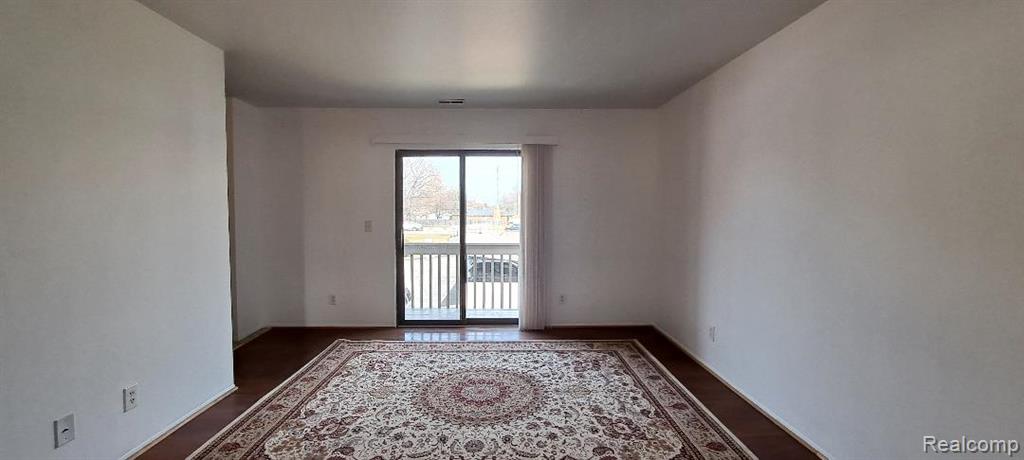 4672 East 10 Mile Road Warren, MI 48091 - Photo 3 of 14