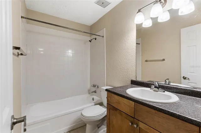 $140,000 | 1810 Northwest 23rd Boulevard, Unit 183, Gainesville, FL 32605