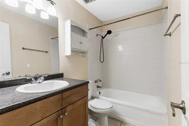 $140,000 | 1810 Northwest 23rd Boulevard, Unit 183, Gainesville, FL 32605