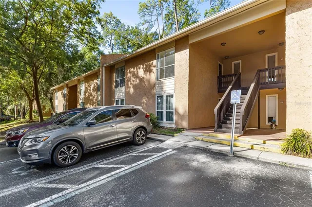 $140,000 | 1810 Northwest 23rd Boulevard, Unit 183, Gainesville, FL 32605