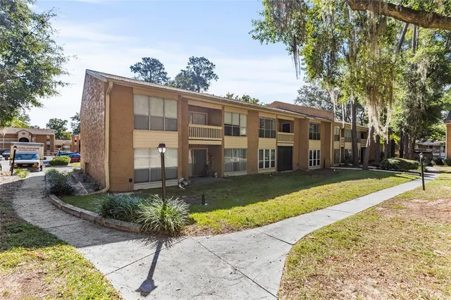 $140,000 | 1810 Northwest 23rd Boulevard, Unit 183, Gainesville, FL 32605