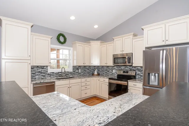 $499,900 | 5163 Candlewood Court, Maryville, TN 37804