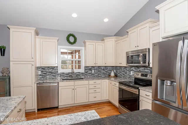 $499,900 | 5163 Candlewood Court, Maryville, TN 37804