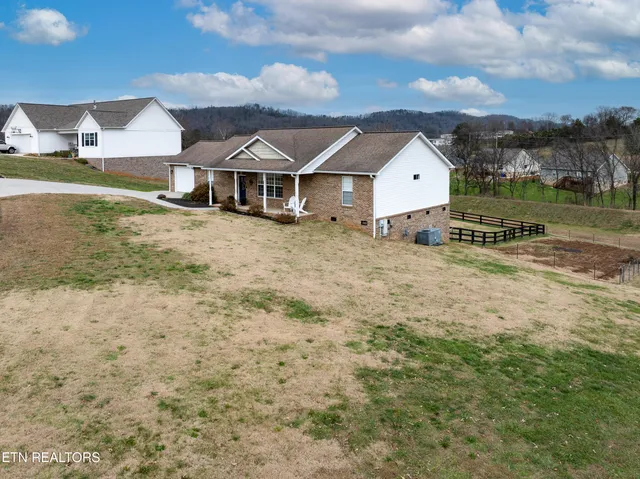 $499,900 | 5163 Candlewood Court, Maryville, TN 37804