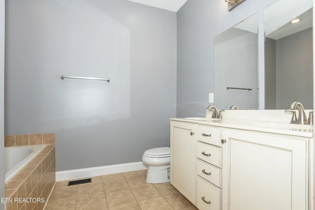 $499,900 | 5163 Candlewood Court, Maryville, TN 37804