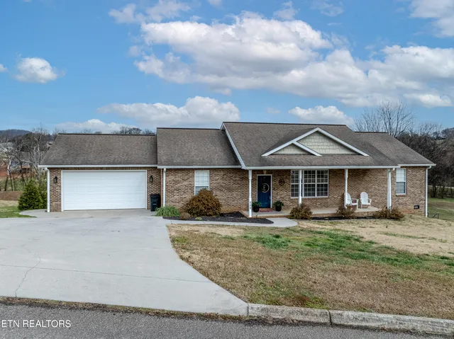 $499,900 | 5163 Candlewood Court, Maryville, TN 37804