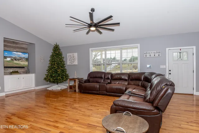 $499,900 | 5163 Candlewood Court, Maryville, TN 37804