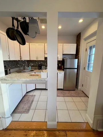 $2,400 | 187 Webster Street, Unit 3, Boston, MA 02128