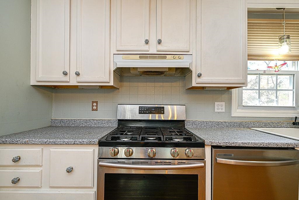 32 Hickory Drive Amherst, NH 03031 - Photo 14 of 38