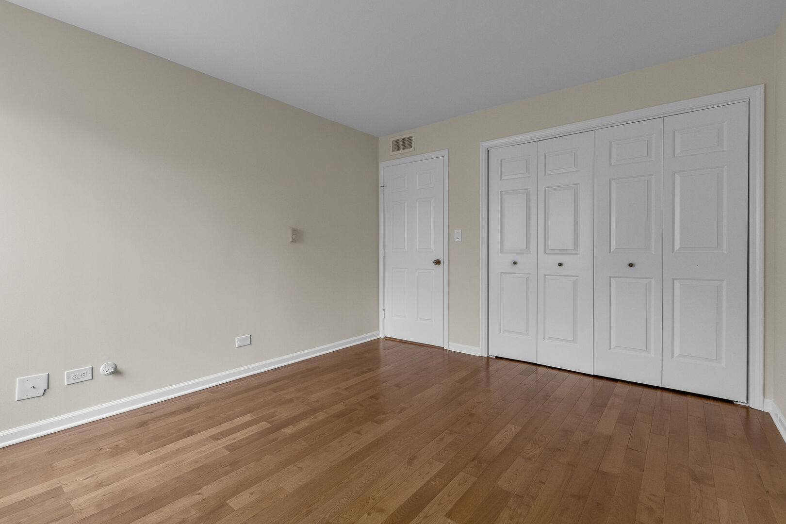 22 Park Lane, Unit 404 Park Ridge, IL 60068 - Photo 16 of 29 Gallery Image 16