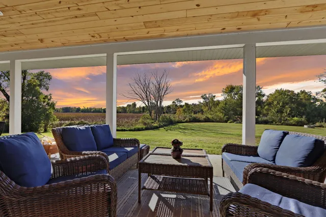 $835,000 | N8747 Hillburn Mill Road, East Troy, WI 53120