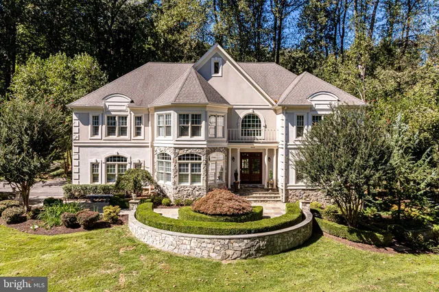 $2,650,000 | 9700 Meadowmere Drive, Vienna, VA 22182