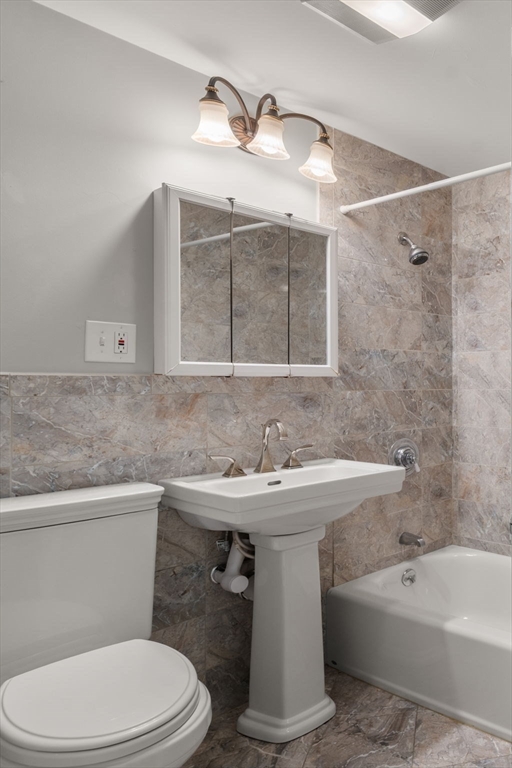 133 Beaconsfield Road, Unit 44 Brookline, MA 02445 - Photo 6 of 28 Gallery Image 6