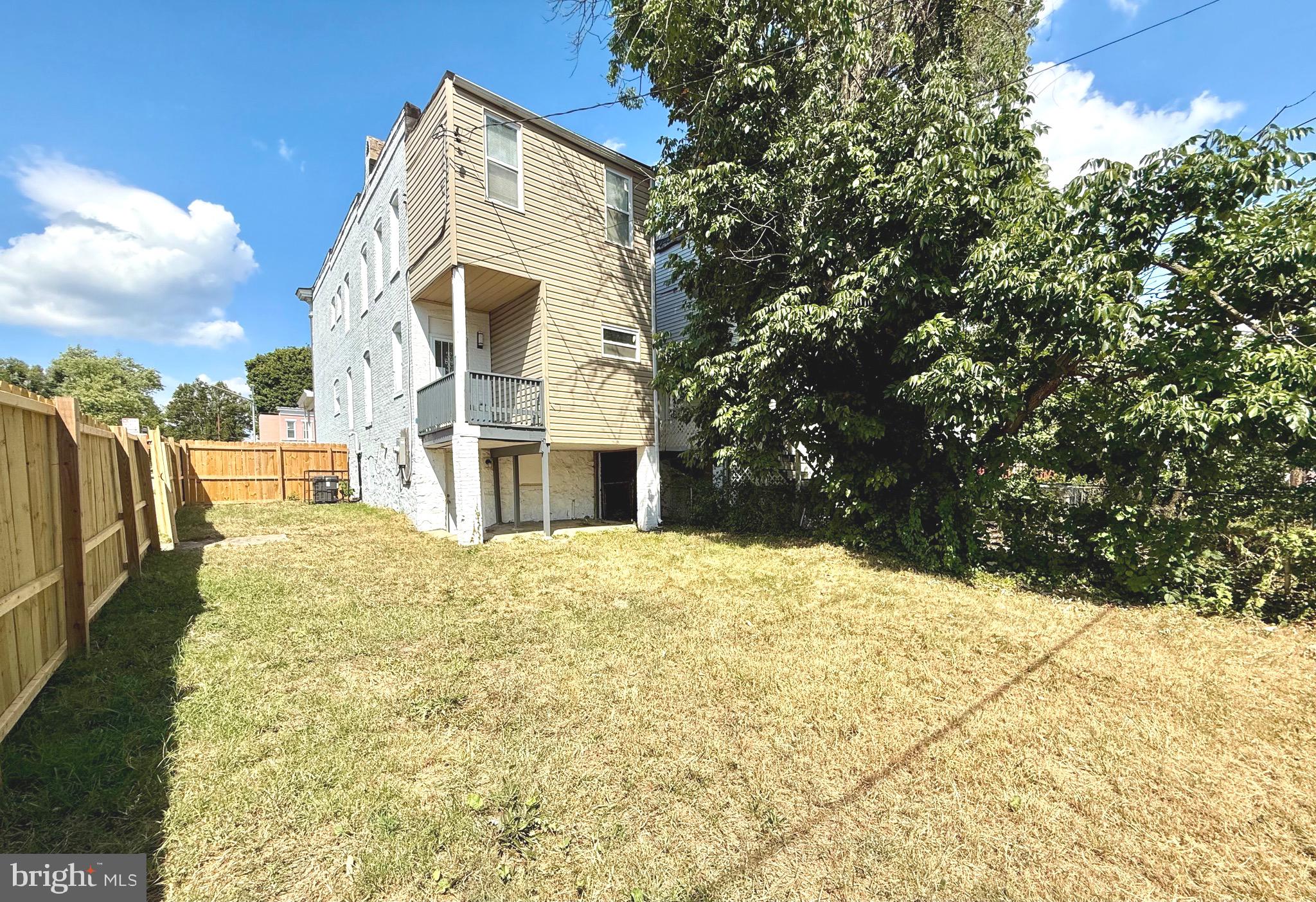 3335 Edmondson Avenue Baltimore, MD 21229 - Photo 2 of 6 Beautiful and Spacious Yard