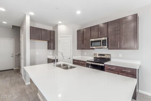 $497,500 | 733 East Commonwealth Avenue, Unit 29, Chandler, AZ 85225