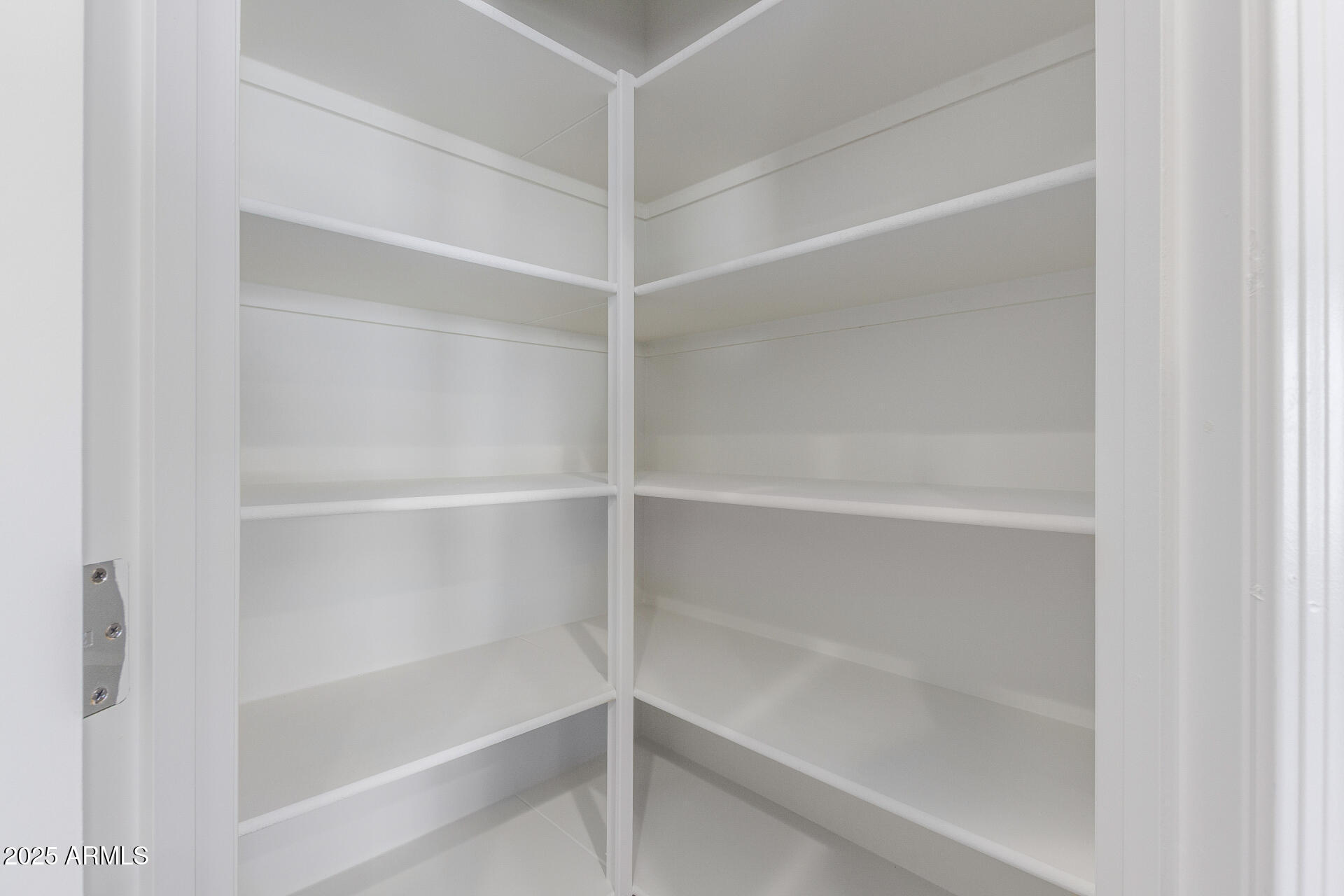 733 East Commonwealth Avenue, Unit 29 Chandler, AZ 85225 - Photo 7 of 37 a close up view of shower