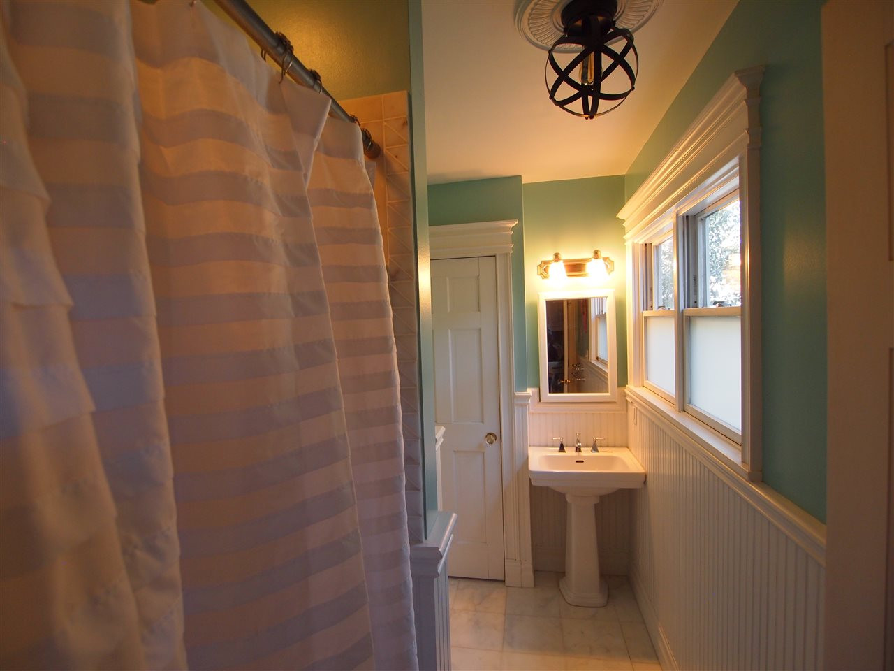 724 Rosemont Avenue Raleigh, NC 27607 - Photo 11 of 24 Half Bath