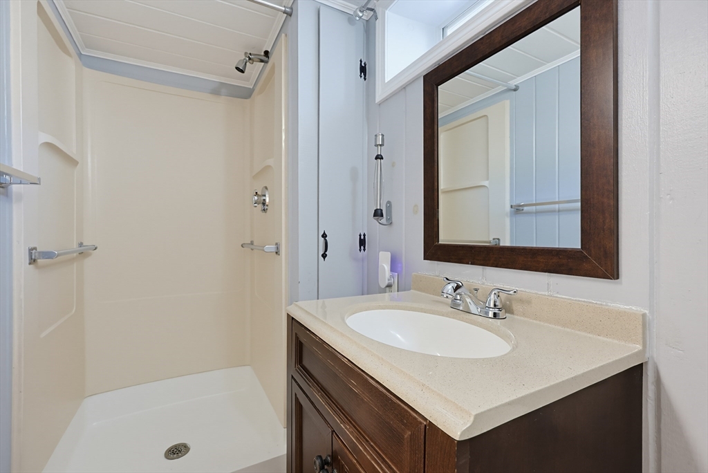 18 Prairie Avenue Bellingham, MA 02019 - Photo 27 of 42