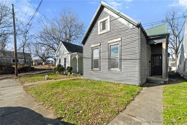 $129,900 | 1825 Center Street, New Albany, IN 47150