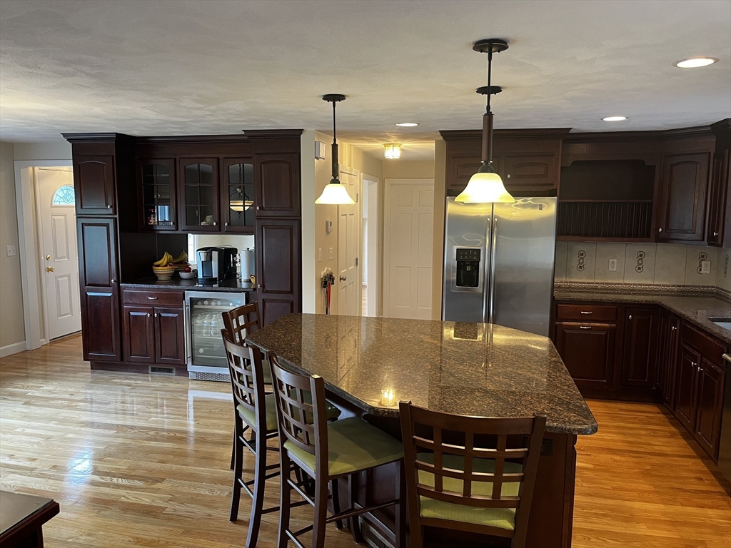 24 Pontiac Road Walpole, MA 02081 - Photo 2 of 25