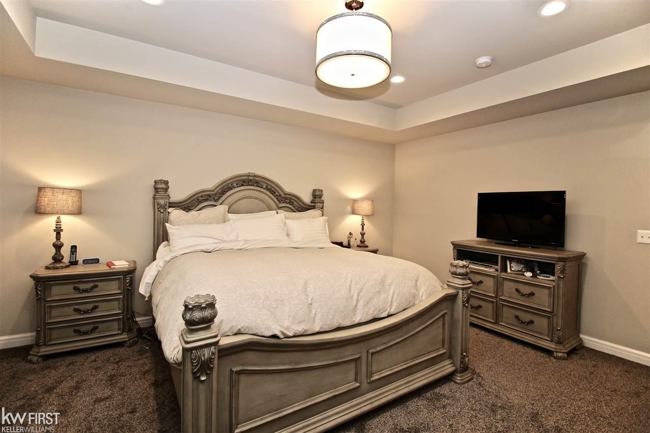 4240 Oak Arbor Drive Rochester, MI 48306 - Photo 19 of 37