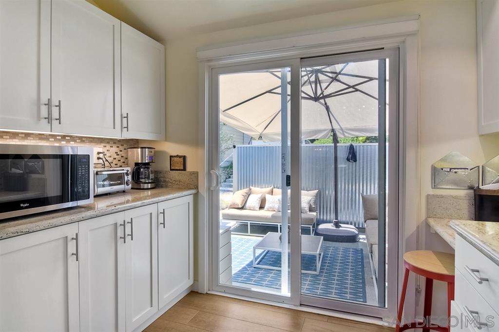 1727 Kennington Road Encinitas, CA 92024 - Photo 2 of 17
