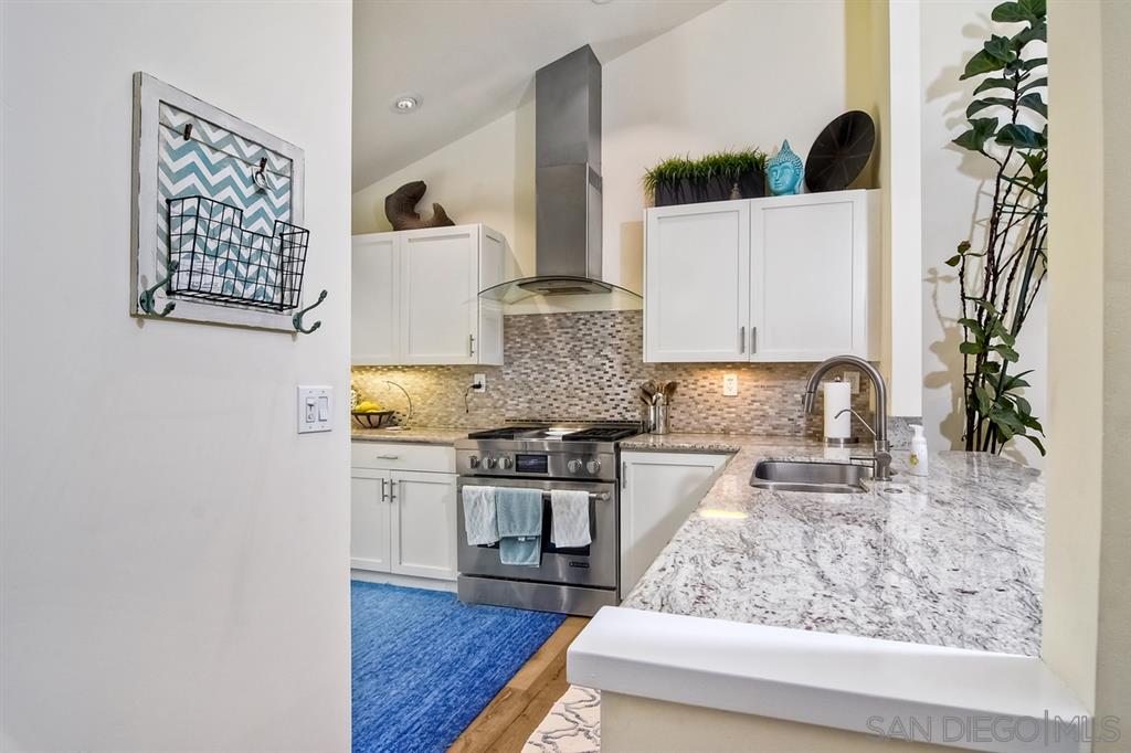 1727 Kennington Road Encinitas, CA 92024 - Photo 7 of 17