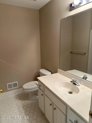 $3,900 | 35 Ironwood Court, Middletown, NJ 07748