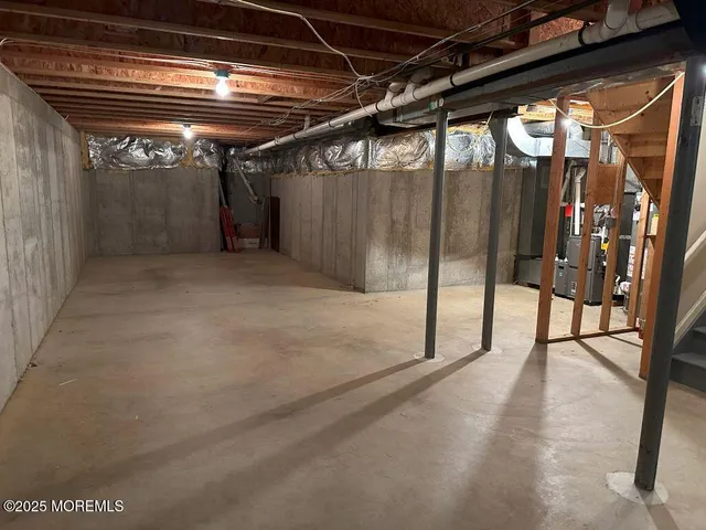 $3,900 | 35 Ironwood Court, Middletown, NJ 07748