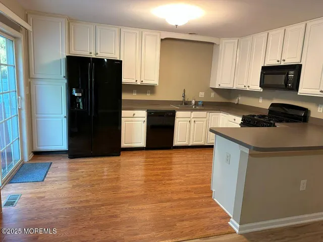 $3,900 | 35 Ironwood Court, Middletown, NJ 07748