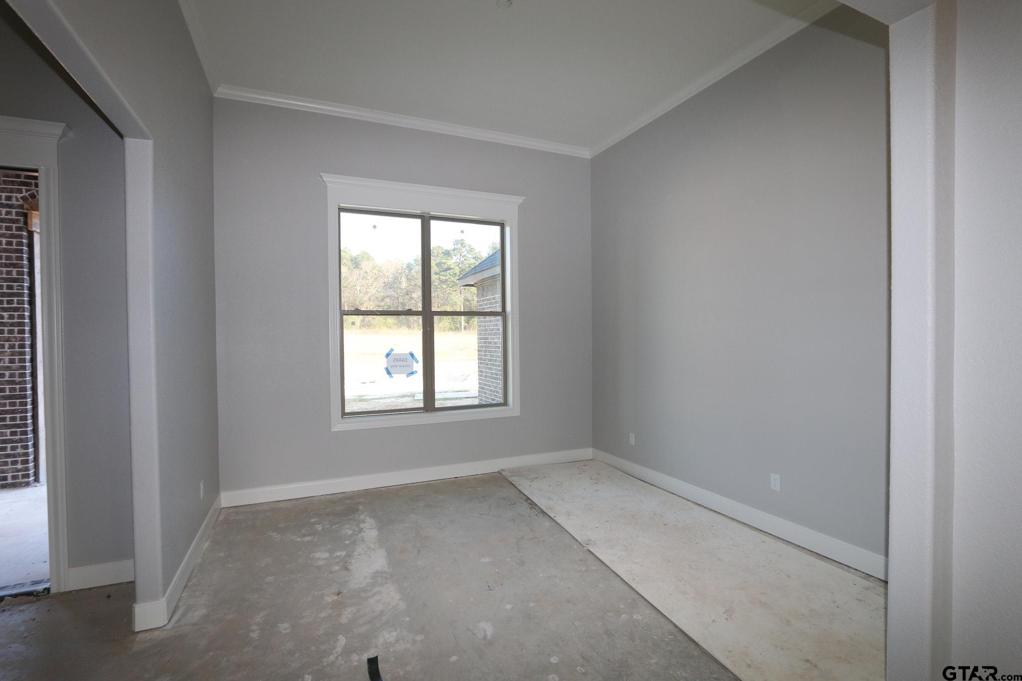 16445 Cooper Way Flint, TX 75762 - Photo 10 of 33 an empty room with a window