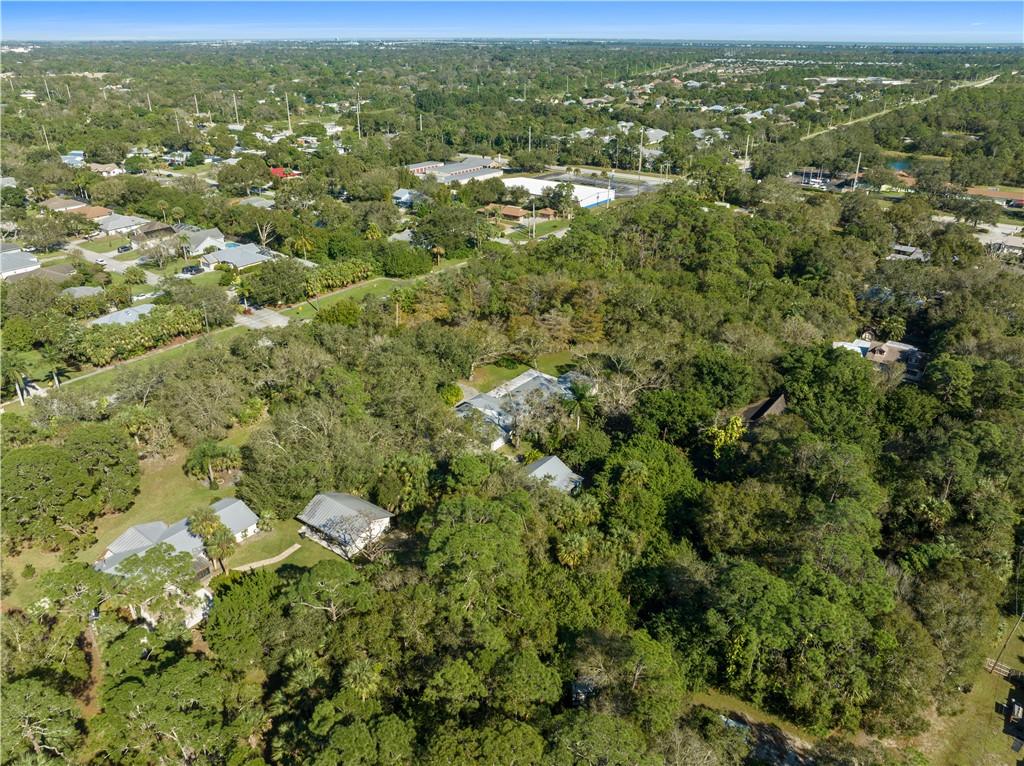 564 30th Avenue Southwest Vero Beach, FL 32968 - Photo 2 of 11