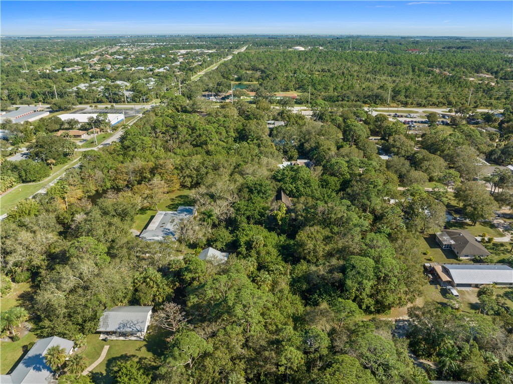 564 30th Avenue Southwest Vero Beach, FL 32968 - Photo 3 of 11