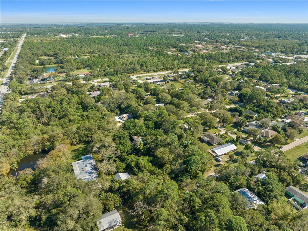 564 30th Avenue Southwest Vero Beach, FL 32968 - Photo 4 of 11