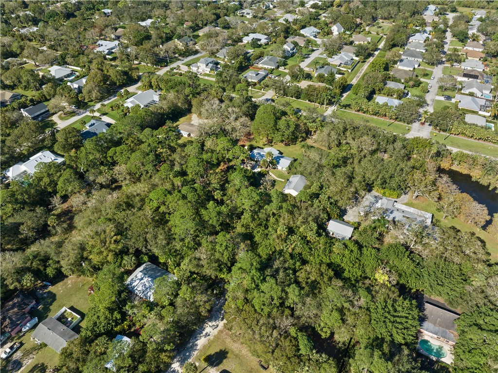 564 30th Avenue Southwest Vero Beach, FL 32968 - Photo 8 of 11