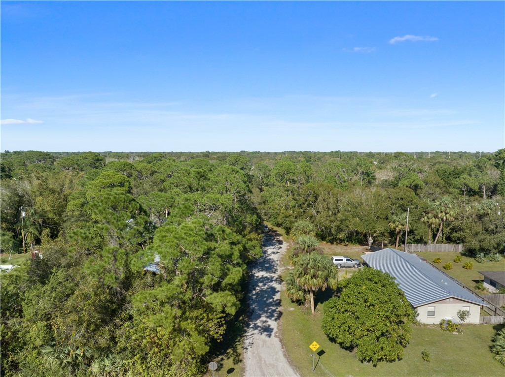 564 30th Avenue Southwest Vero Beach, FL 32968 - Photo 10 of 11