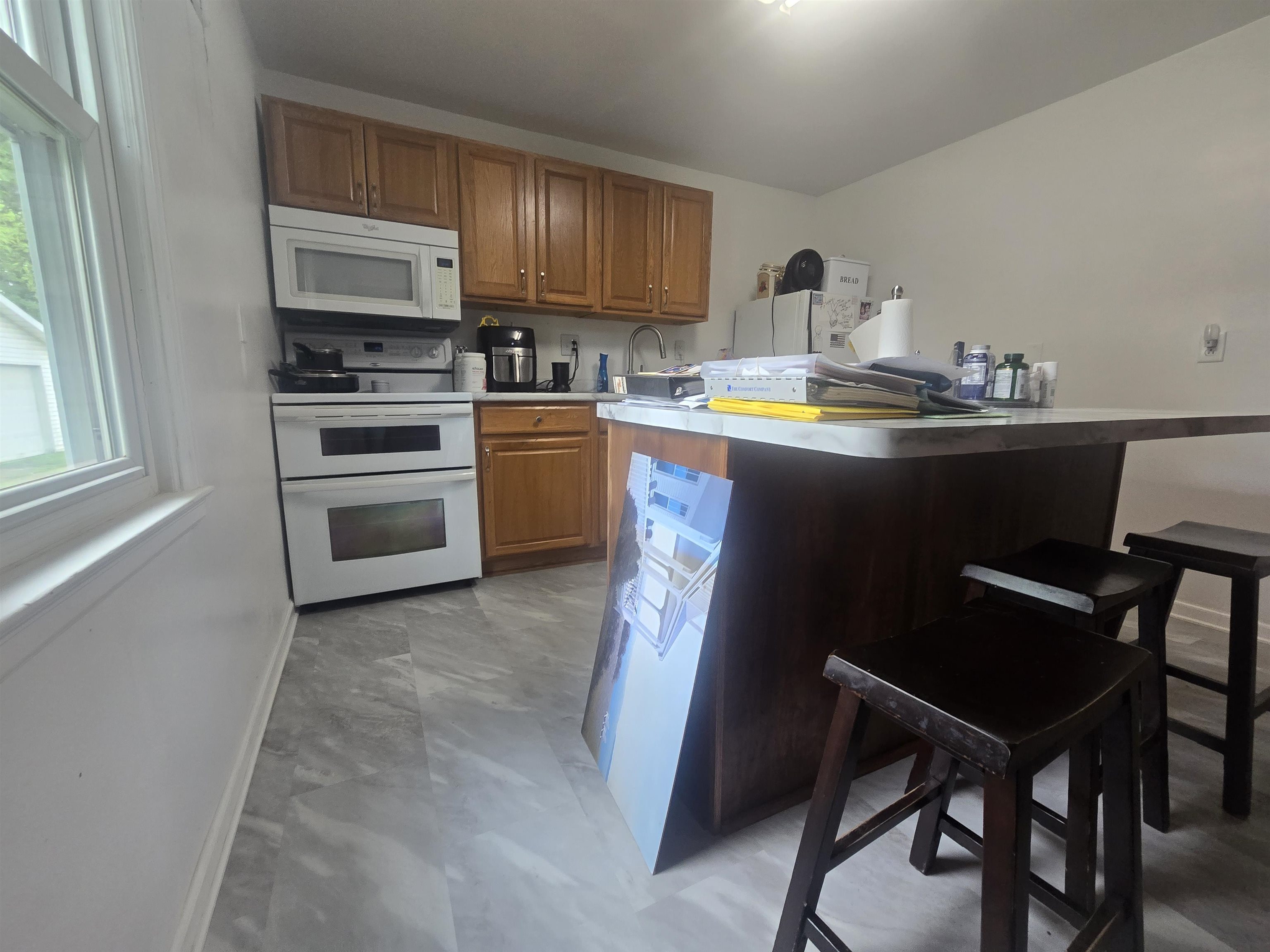 2066 East Bristol Road Burton, MI 48529 - Photo 4 of 14