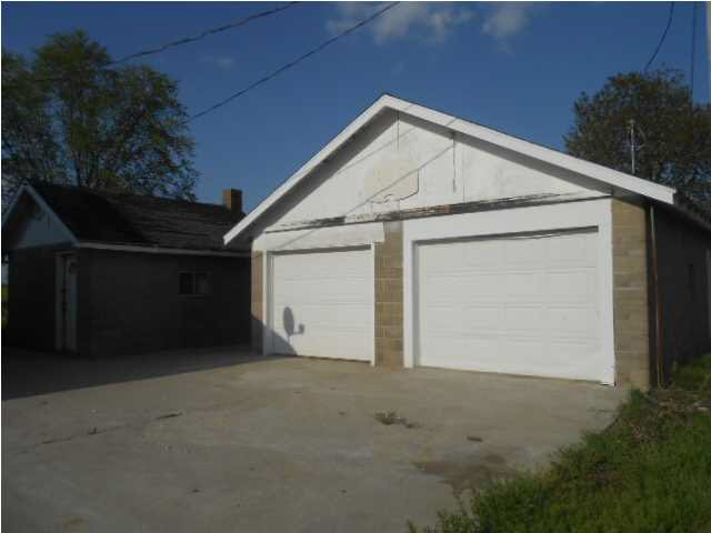 13342 Lawrence Road Sumner, IL 62466 - Photo 12 of 12 Gallery Image 12