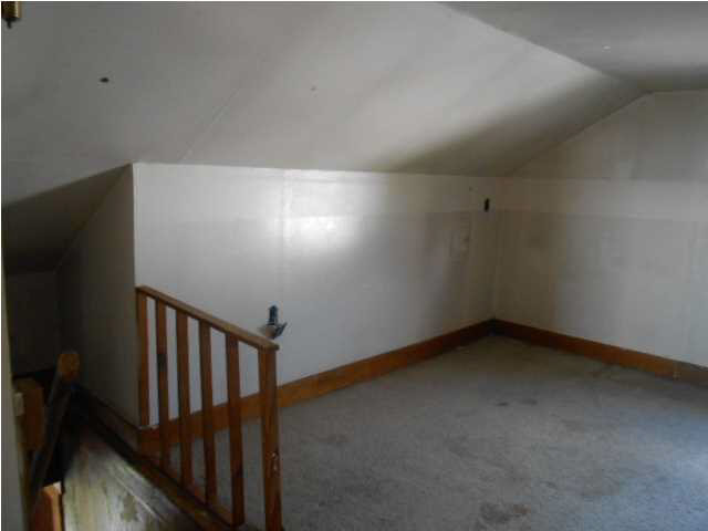 13342 Lawrence Road Sumner, IL 62466 - Photo 5 of 12 Gallery Image 5