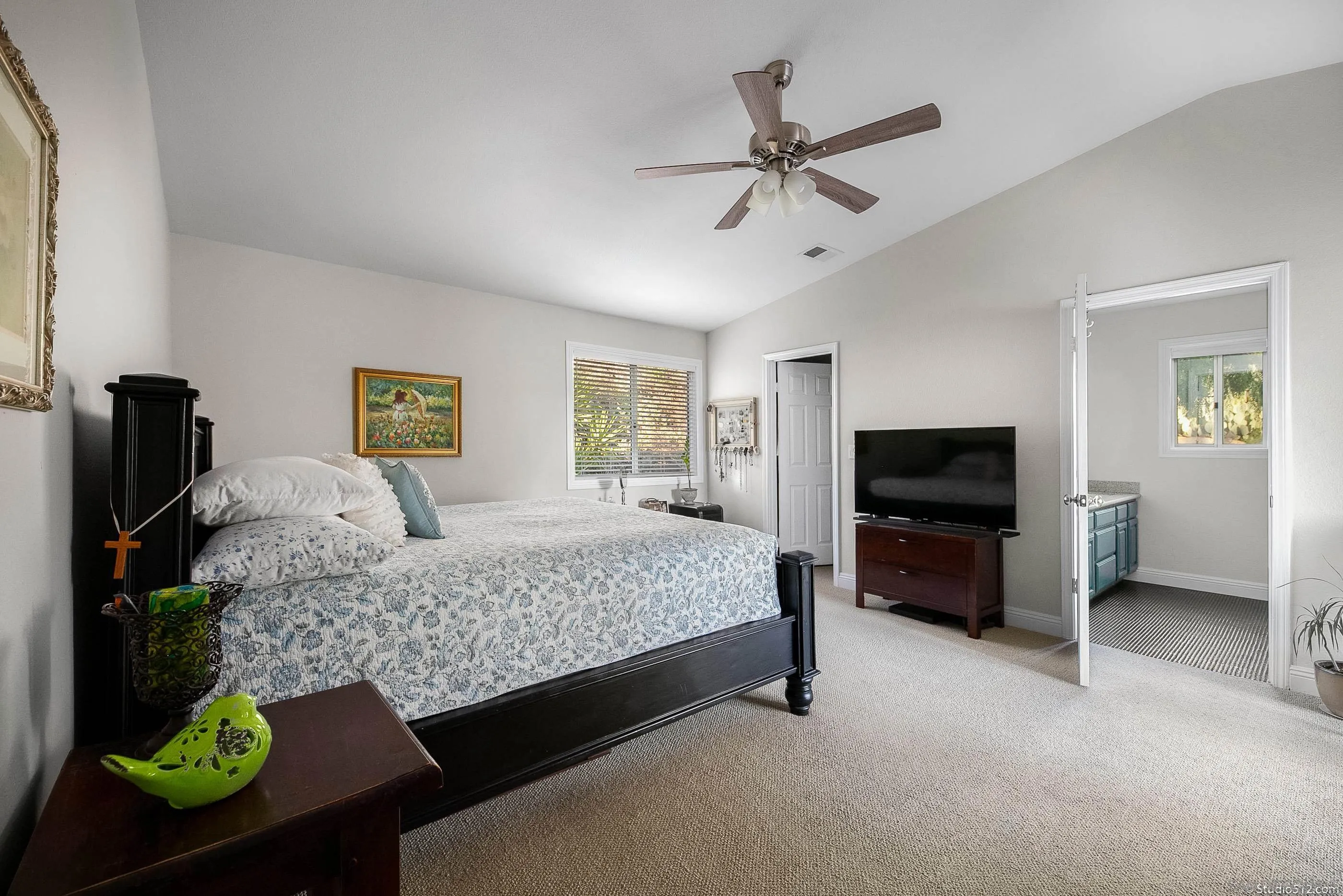 18520 Los Hermanos Ranch Road Valley Center, CA 92082 - Photo 16 of 40 Gallery Image 16