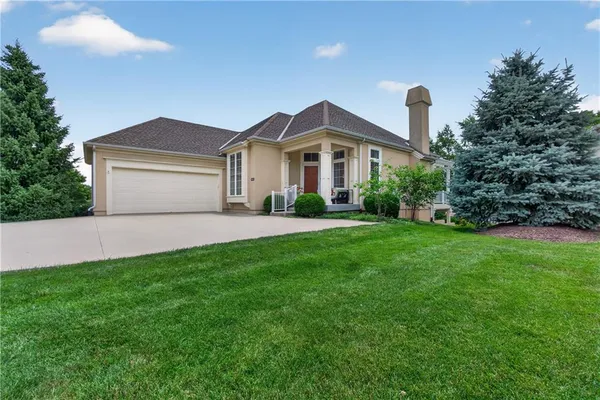 $675,000 | 11644 South Carriage Road, Olathe, KS 66062