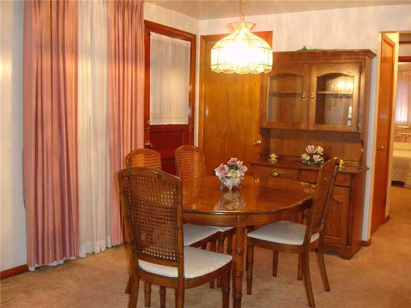 815 11th Street McKees Rocks, PA 15136 - Photo 3 of 7 Dining Room.