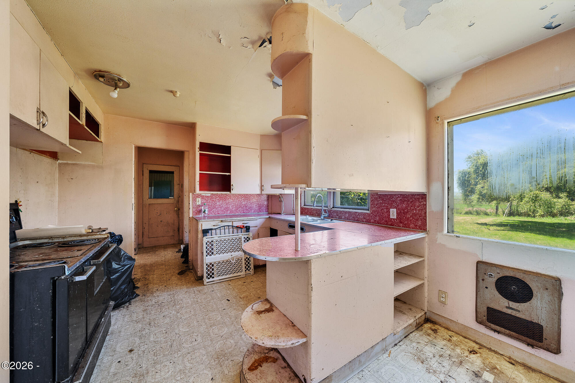 1250 McCormick Loop Road Tillamook, OR 97141 - Photo 5 of 18 Gallery Image 5
