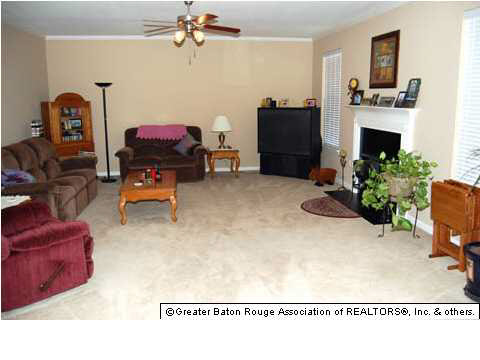 10121 Sandhill Court Baton Rouge, LA 70809 - Photo 2 of 12