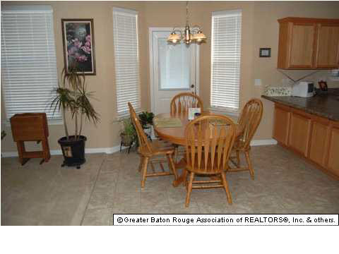 10121 Sandhill Court Baton Rouge, LA 70809 - Photo 5 of 12
