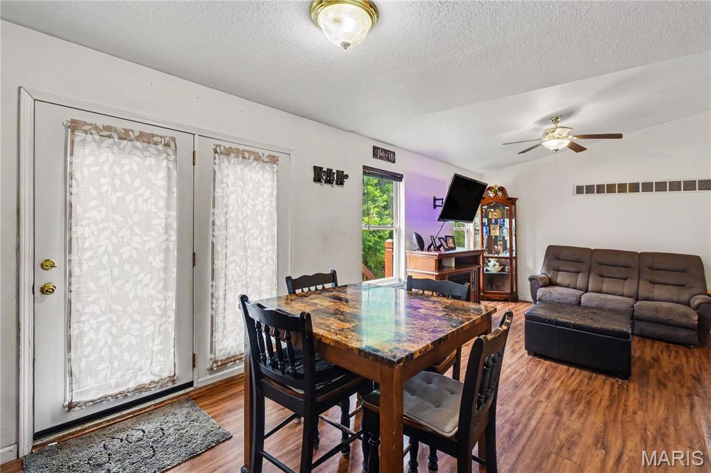 629 Locust Street Festus, MO 63028 - Photo 8 of 27
