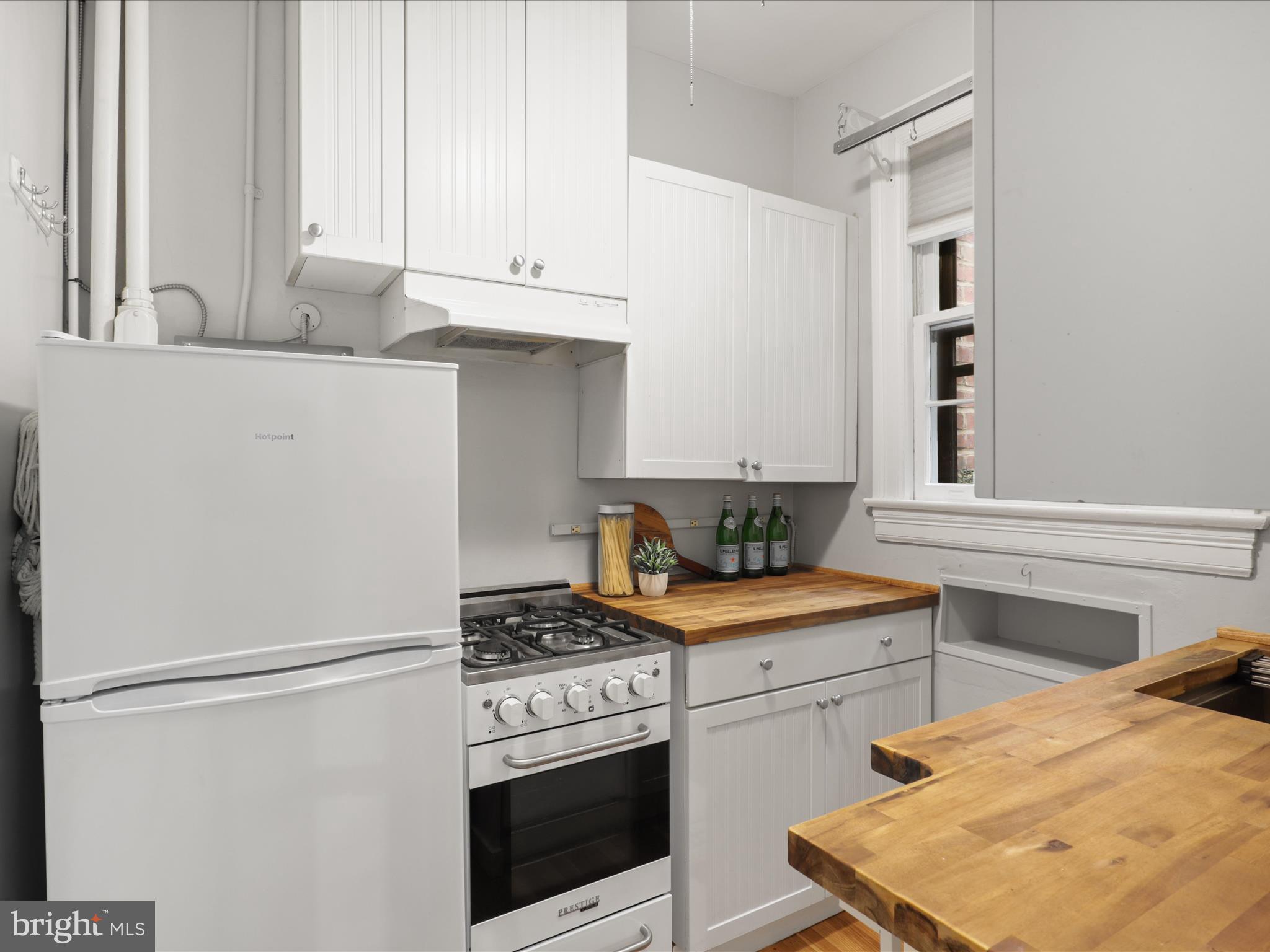 2707 Adams Mill Road Northwest, Unit 108 Washington, DC 20009 - Photo 4 of 20