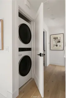 $2,850,000 | 512 1/2 Marigold Avenue, Corona del Mar, CA 92625