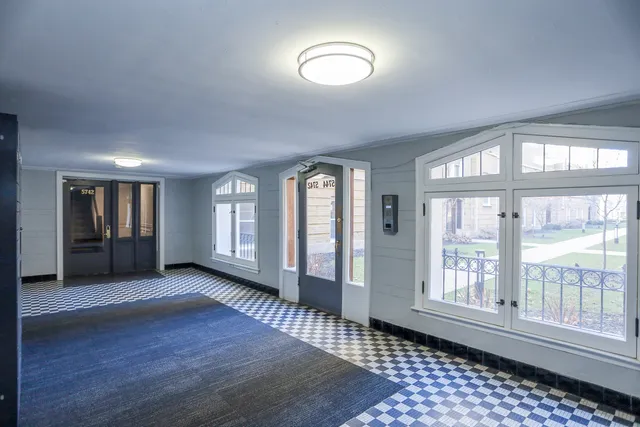 $1,450 | 5746 South Stony Is Avenue, Unit 211, Chicago, IL 60637