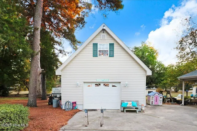 $349,000 | 200 Barnes Street, Fremont, NC 27830